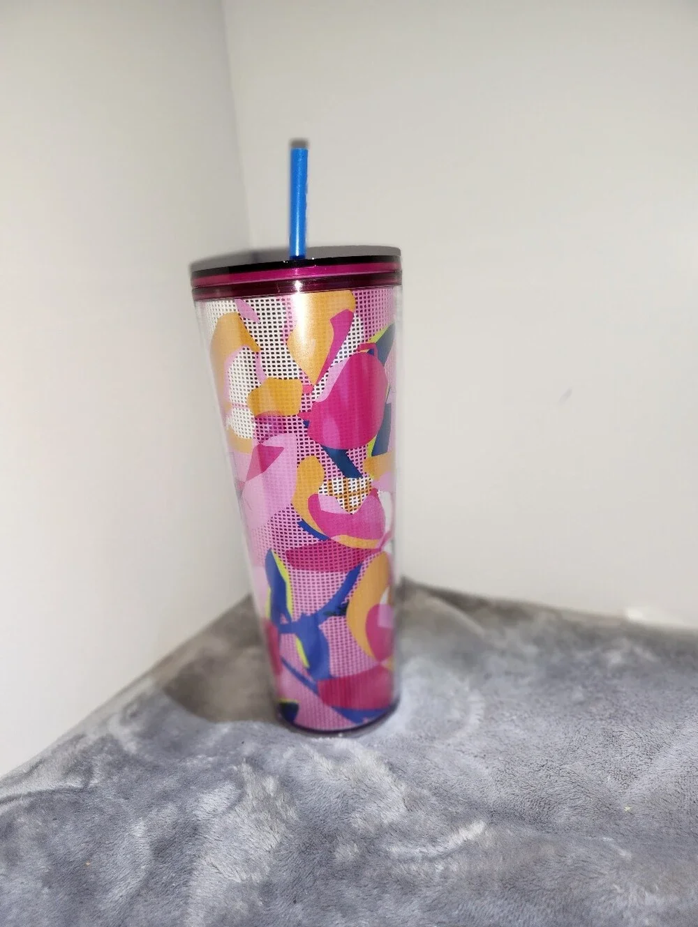 Starbucks Spring 2023 Pink Peony floral Venti 24 oz cold cup tumbler